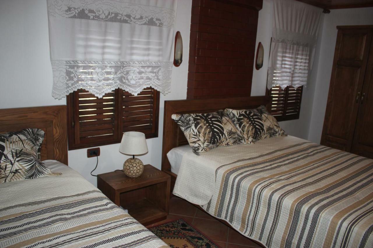 Guesthouse Arjan Berat Buitenkant foto