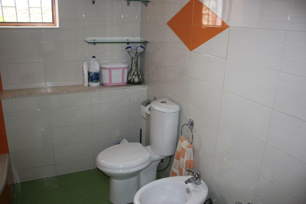 Guesthouse Arjan Berat Buitenkant foto
